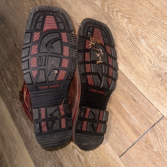 Cody James  Brown and Red Western Boots - Picture 3 of 6